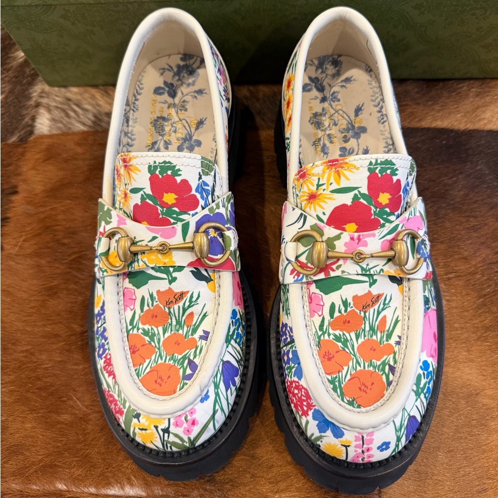 GUCCI Ken Scott Floral Print Lug Sole Loafers - Picture 3 of 9